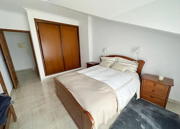 Sea View - 400 Meters From The 아파트